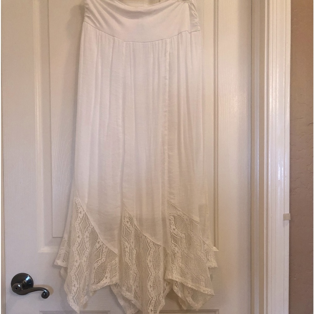 🌟🌟REDUCED🌟🌟NWOT Apt. 9 Light Weight Rayon MIDI Skirt